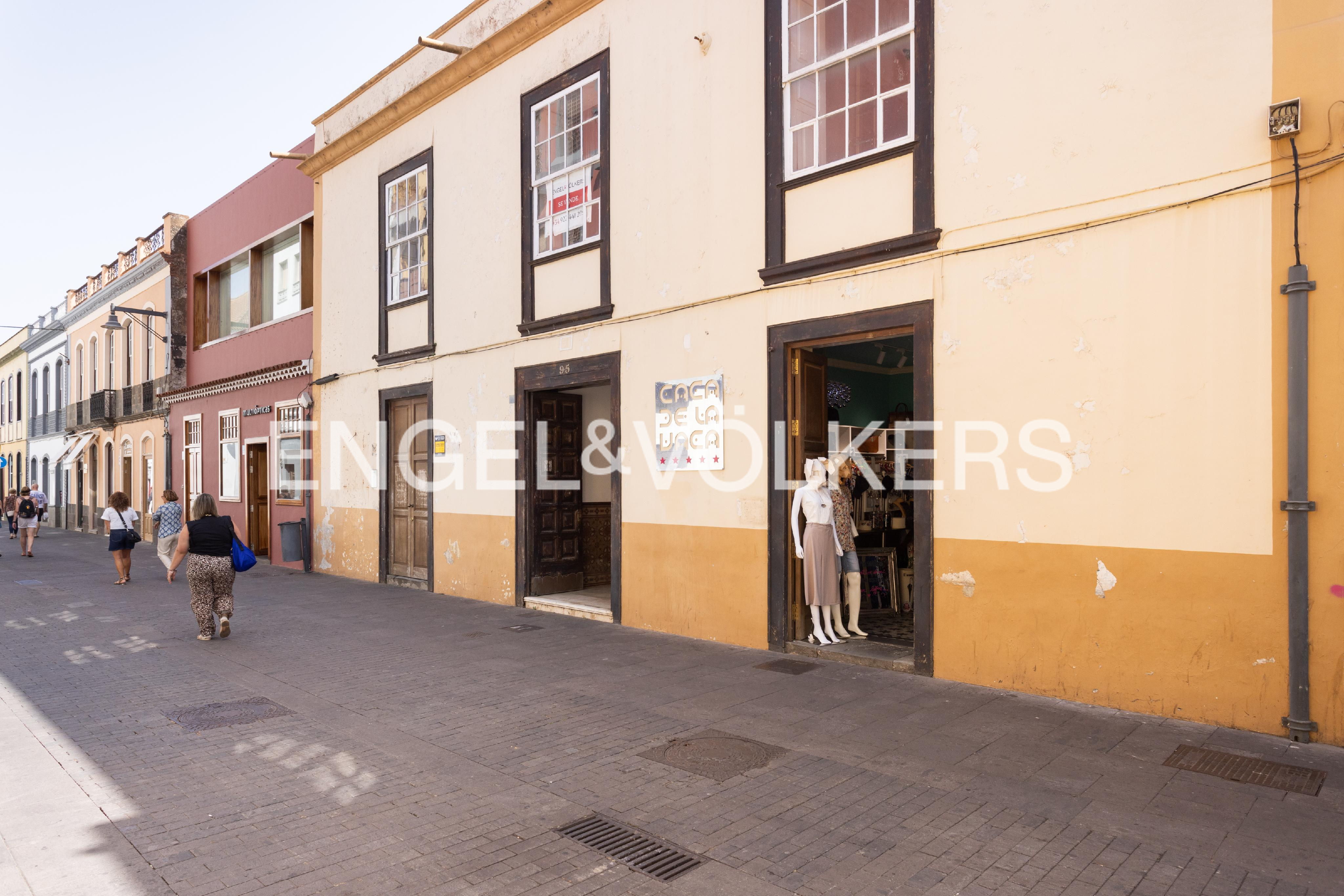 Attractive 19th-century house on Herradores Street