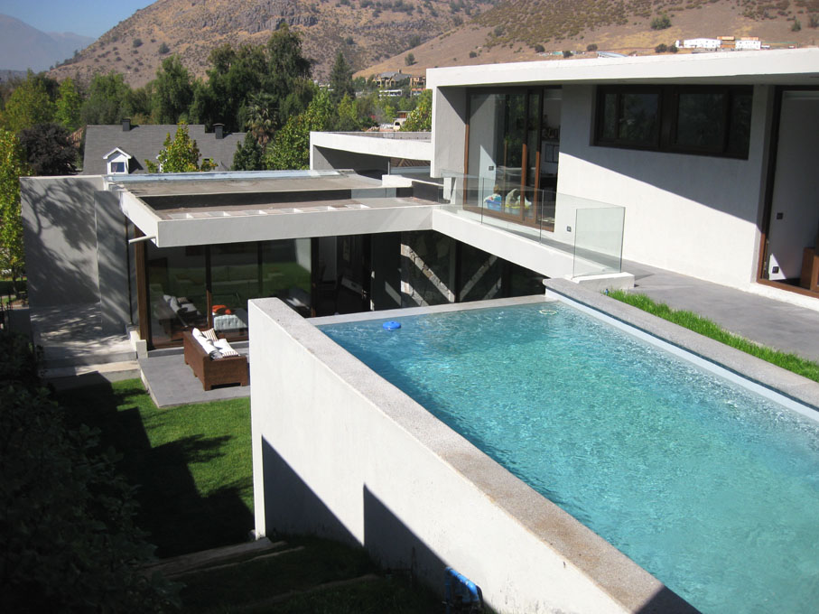 Excelente casa mediterranea en Golf de Manquehue