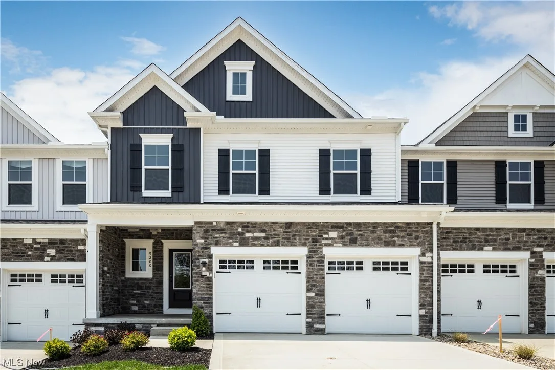 Immediate Move In - Newly Built Townhome in Broadview Hts