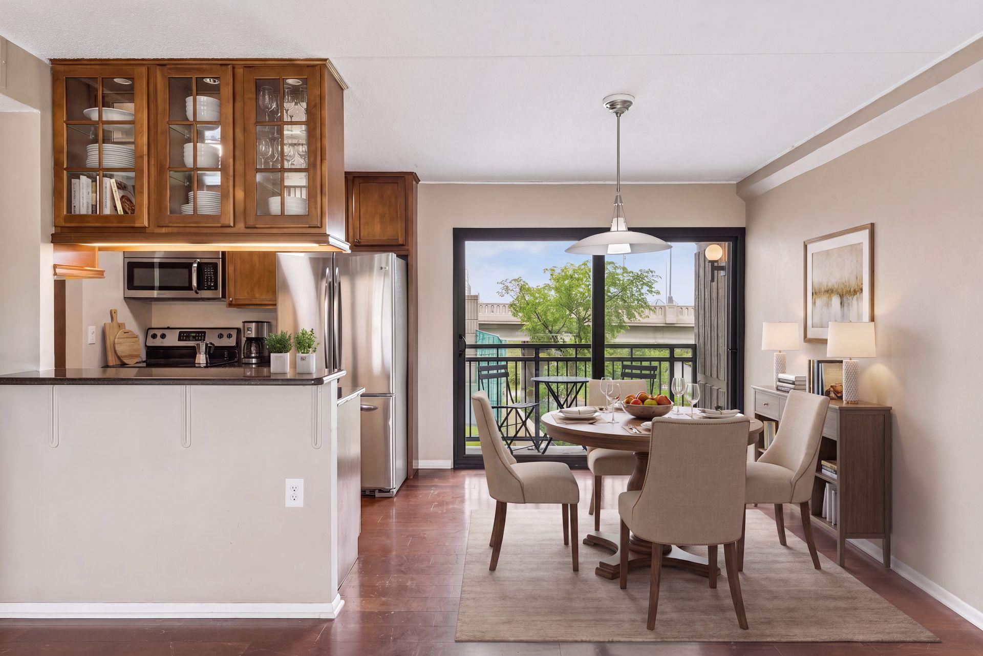 2BR/2BA U of M West Bank Corner Unit Condo
