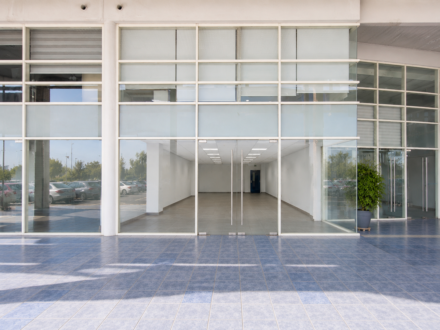 Venta Local Comercial Strip Center Enea