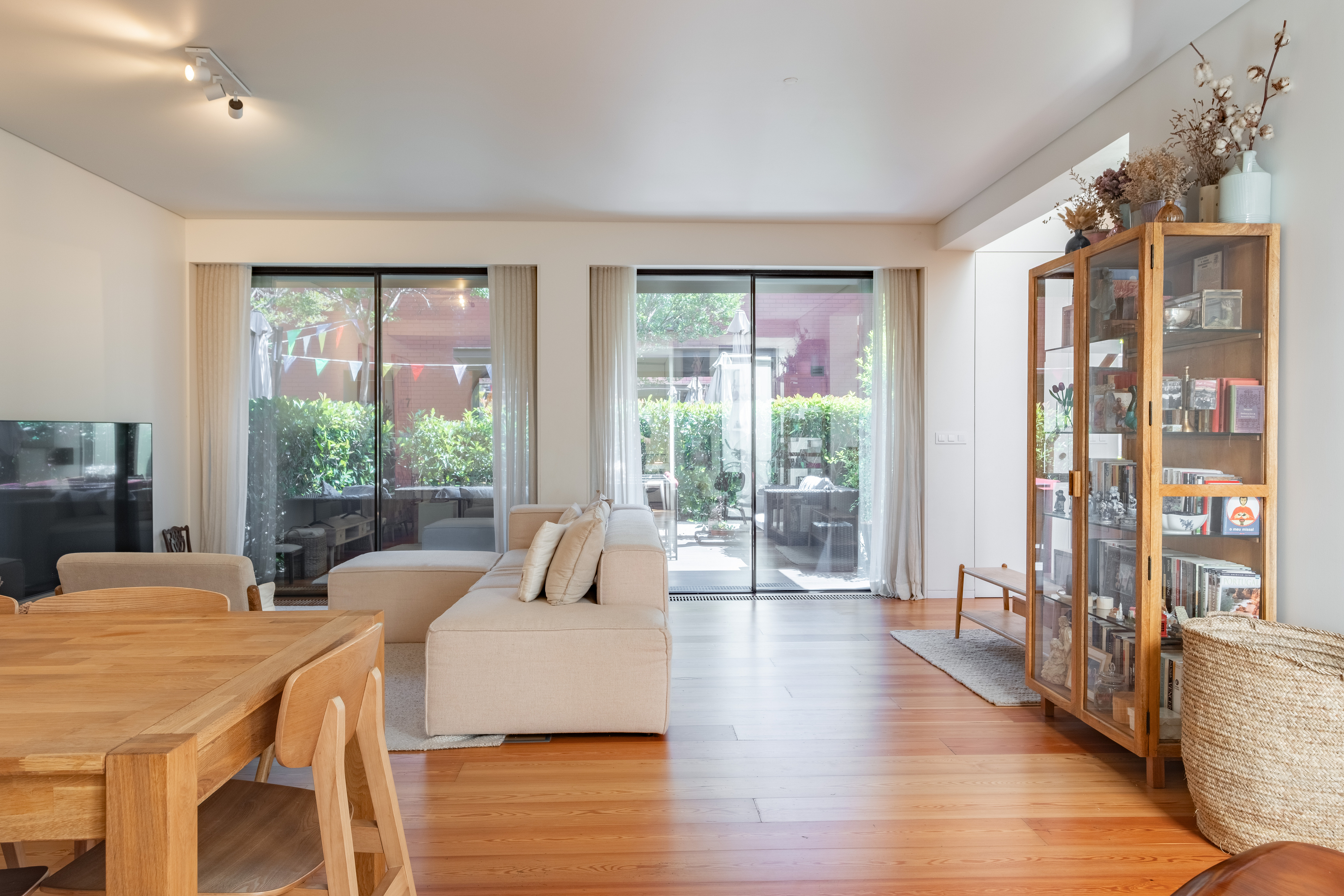 4 Bedroom Home in prestigious private condominium