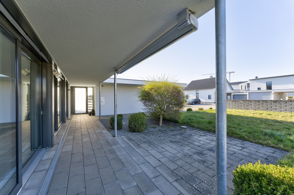 Modernes Einfamilienhaus mit Einliegeroption, Panoramablick und Doppelgarage