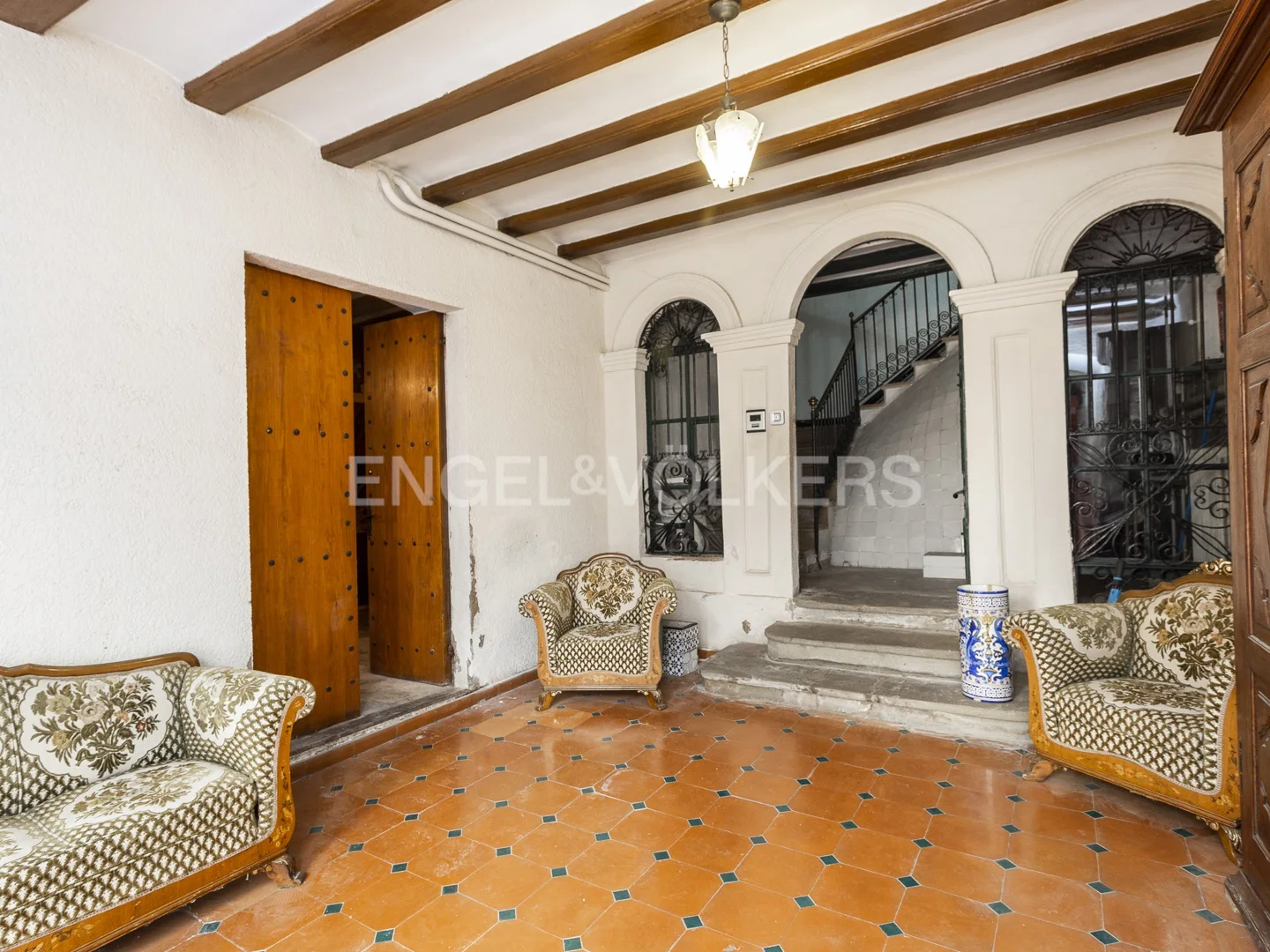 Stately house with history in the centre of Olesa
