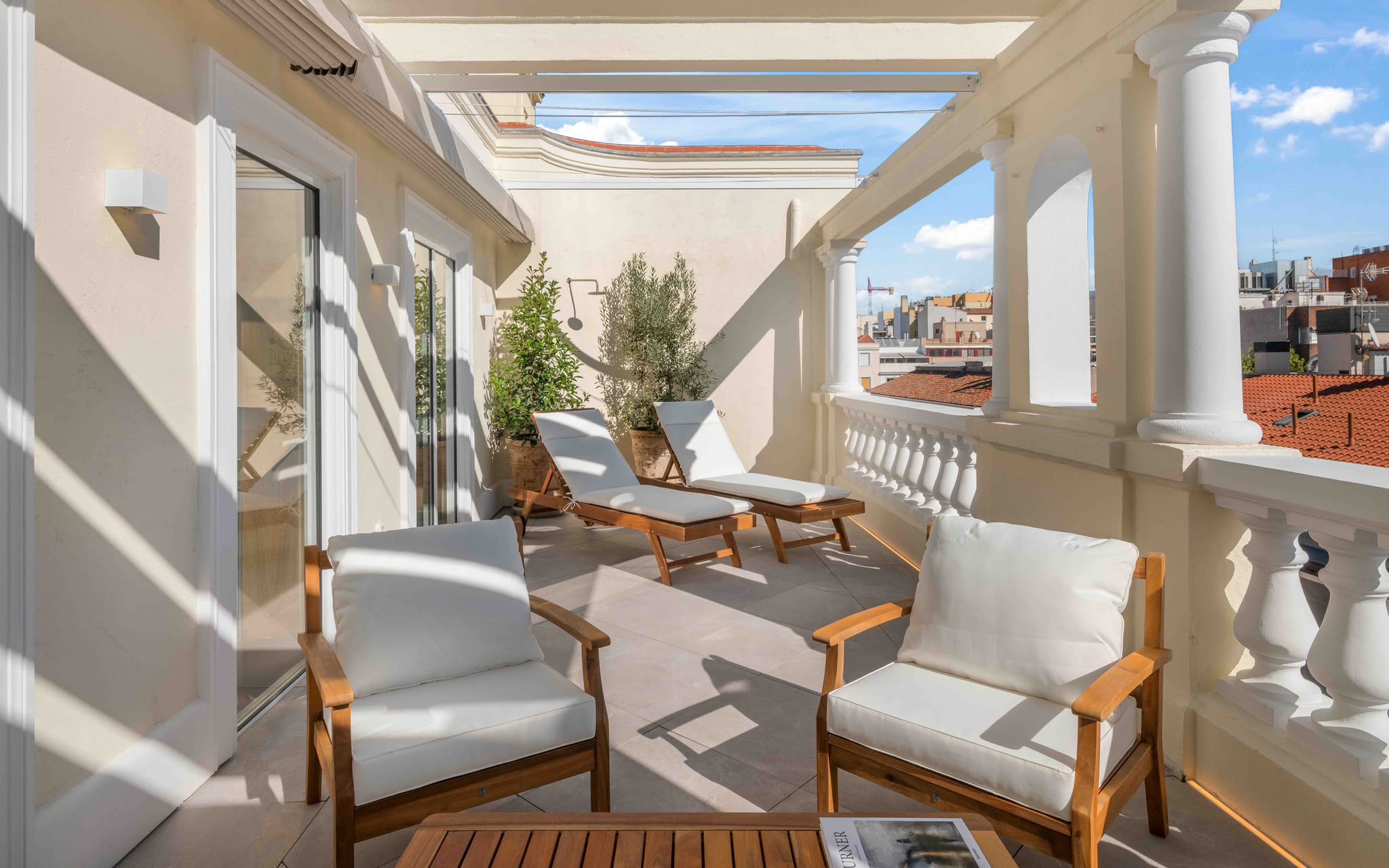Historic elegance in Madrid’s Salamanca district: renovated 183 m² apartment with a private 26 m² terrace and contemporary comfort.
