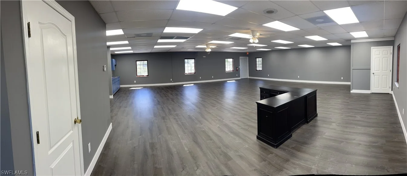 Large Office space in the heart of Cape Coral
