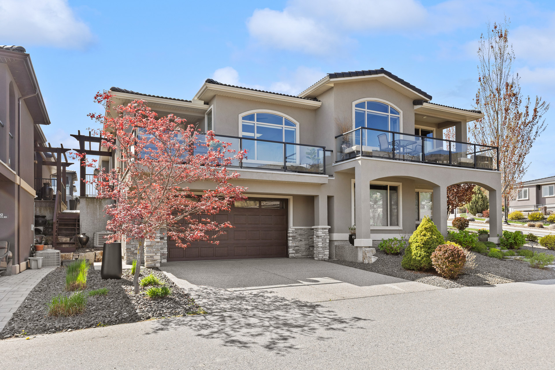 Lakeside -  4 bdrm 3 bath home with boat slip + lift.