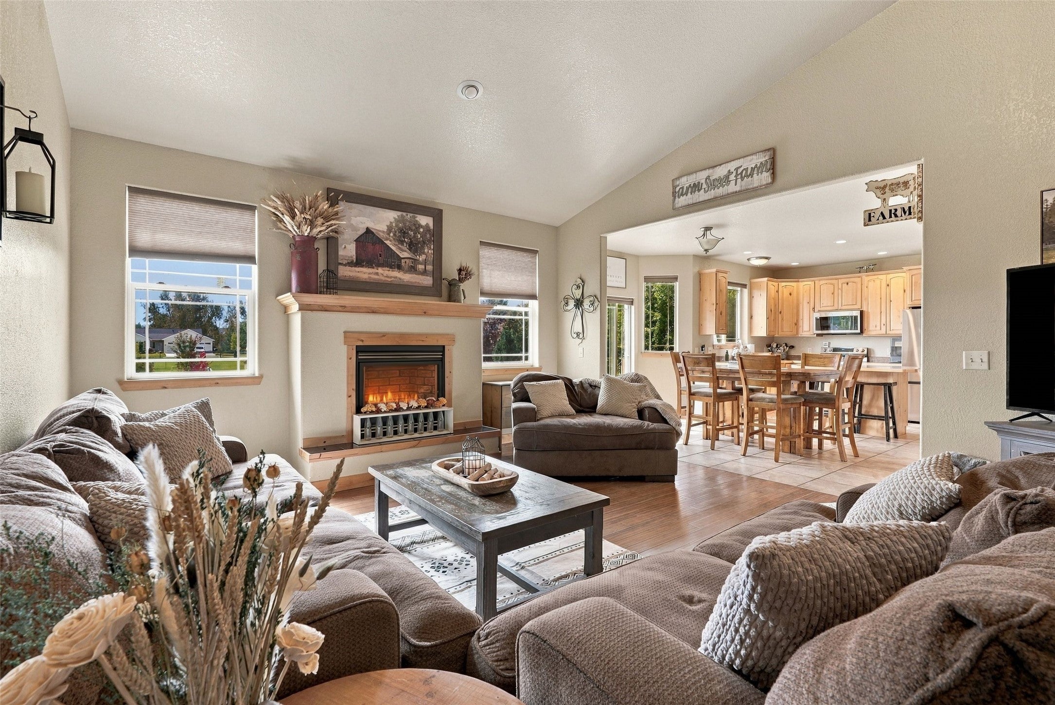 Experience Spacious Family Living in Florence