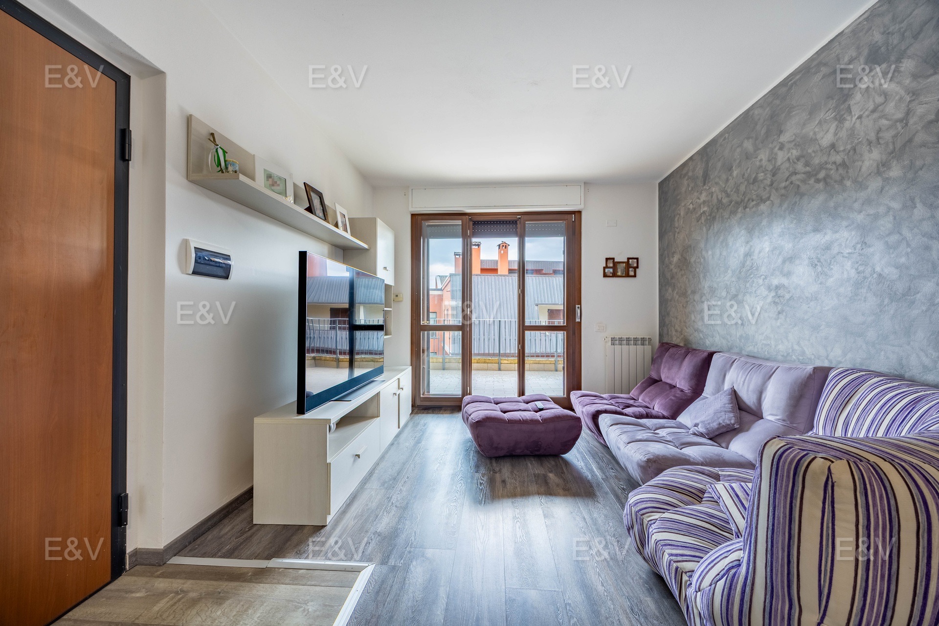 Apartment with garage in the town center