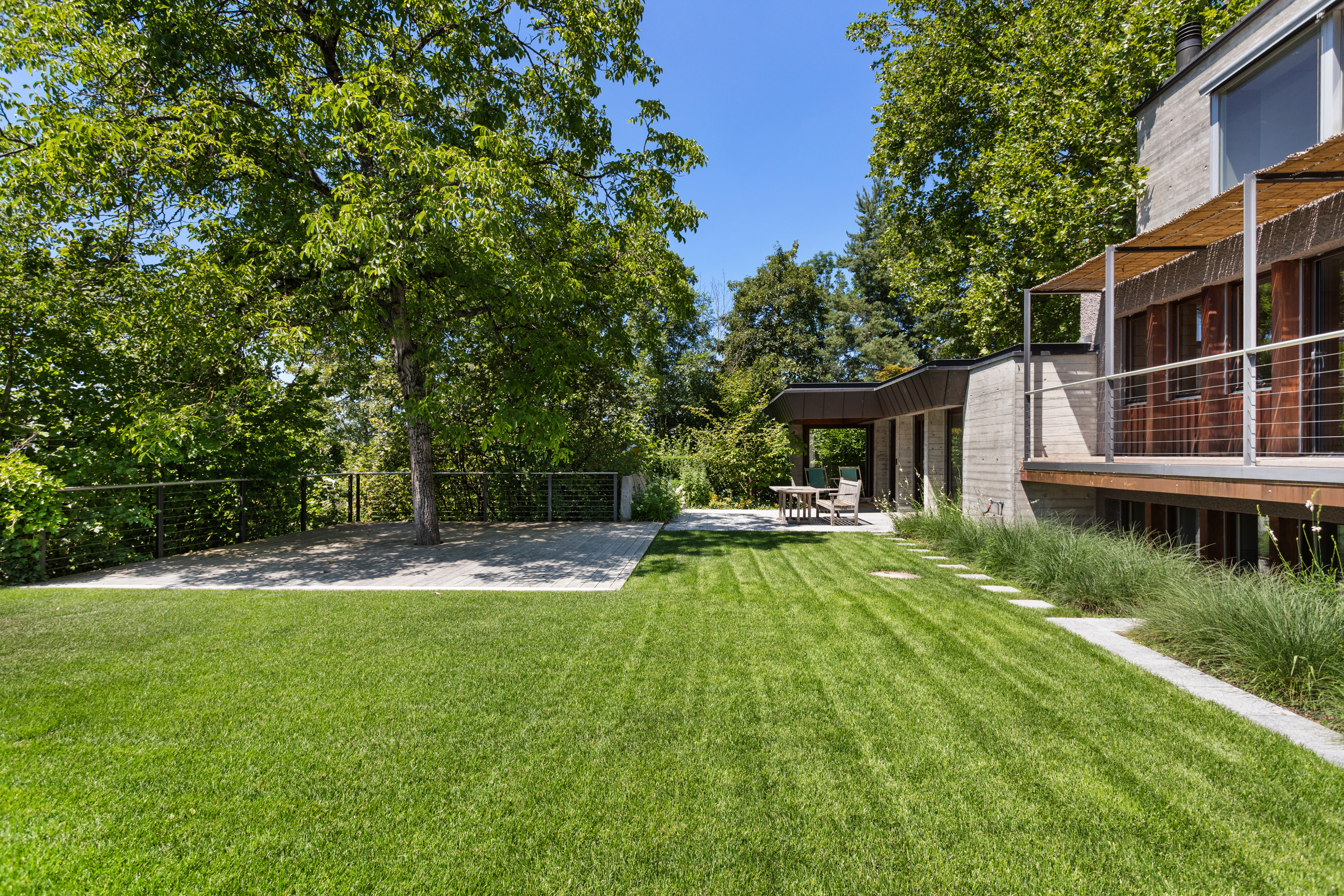 Private residential oasis with garden idyll