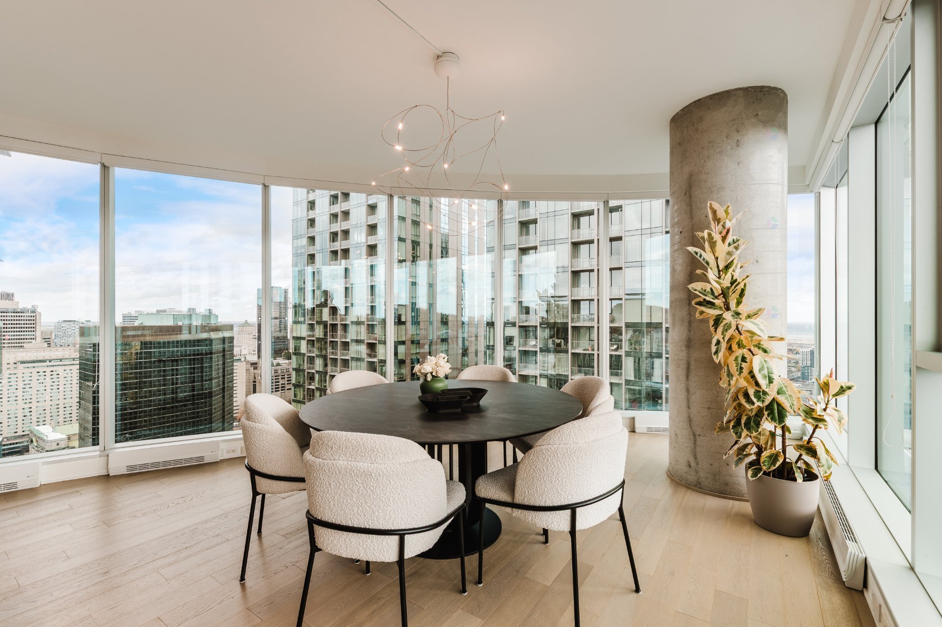 Condo featuring high-end materials