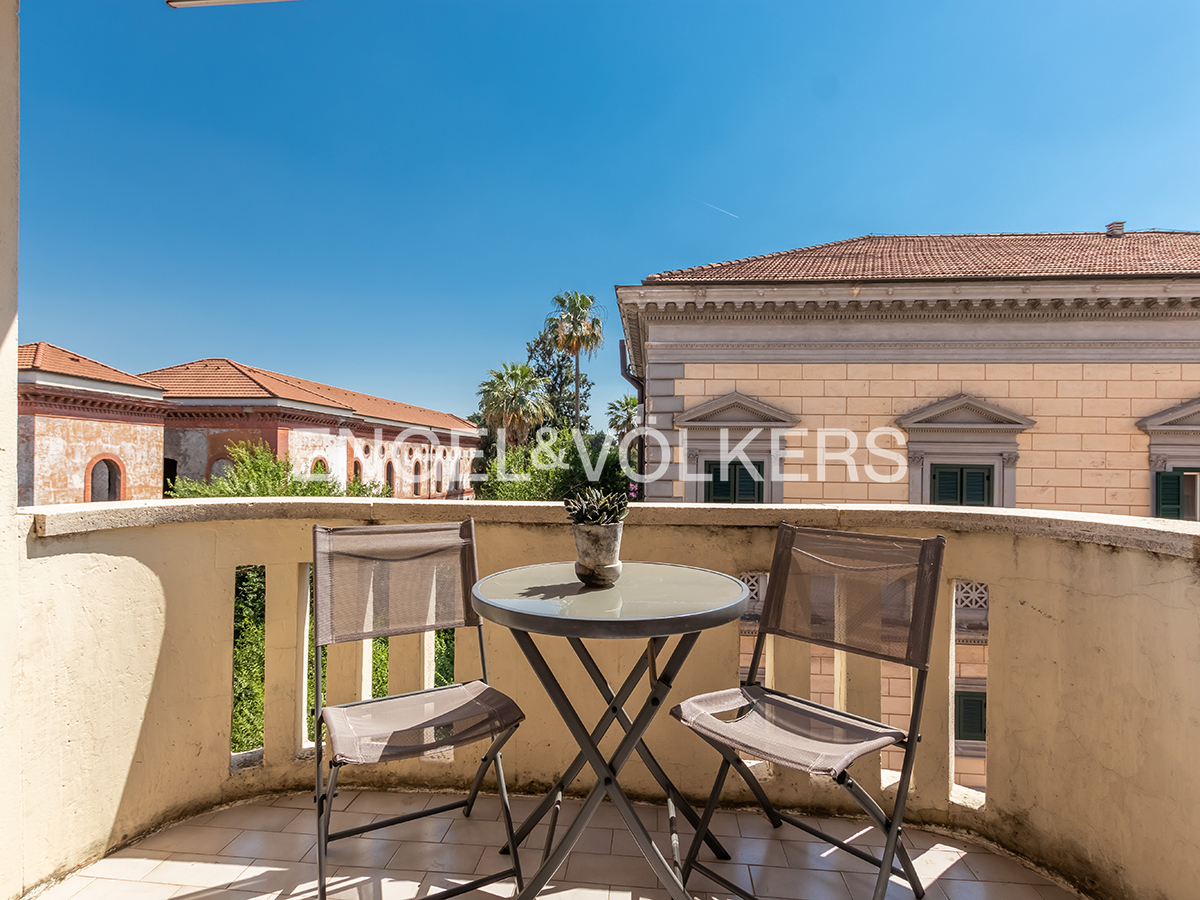 Furnished apartment with balcony