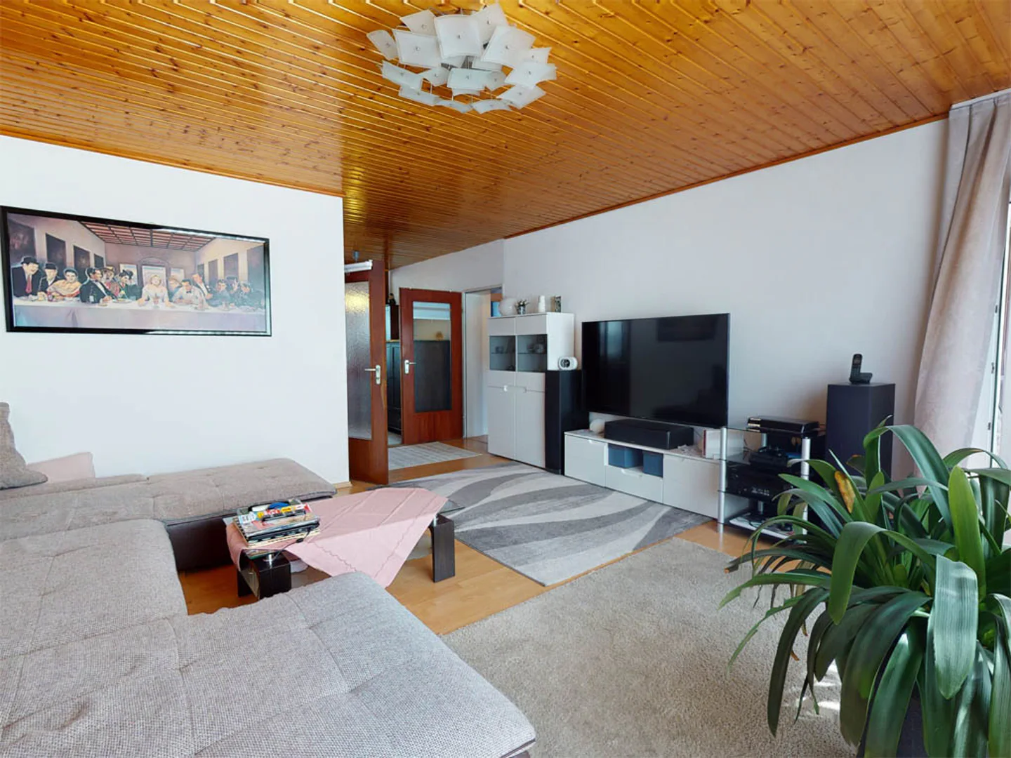 Fischeln! Erdgeschosswohnung mit Loggia und Stellplatz in gepflegtem Mehrfamilienhaus - Photo 1