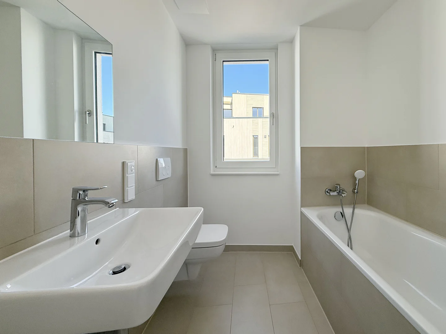 Moderne 3-Zimmer-Wohnung im begehrten Quartier „52° Nord“ - Photo 3
