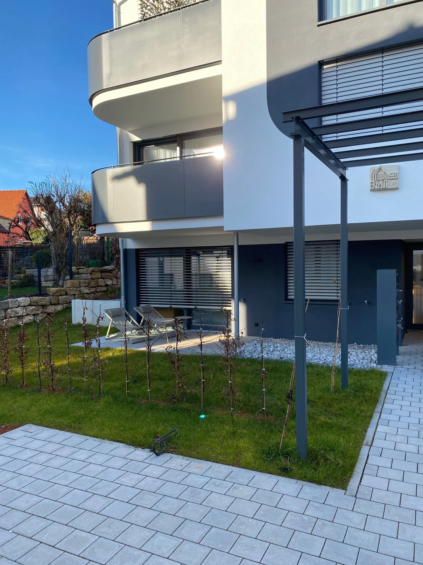 Möblierte 2,5-Zimmer-Wohnung mit Terrasse und Smart-Home-Funktion