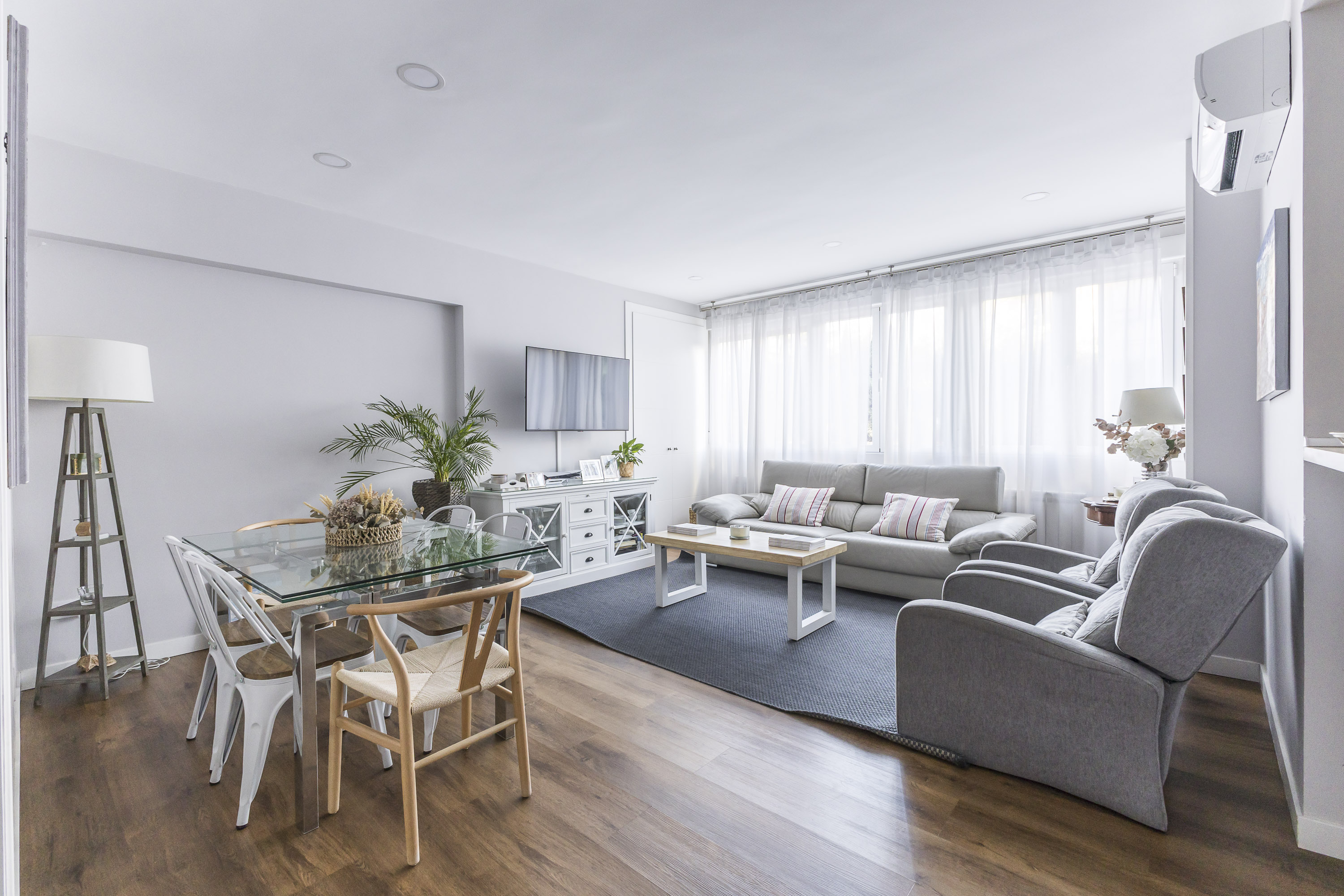 Wonderful renovated home with a parking space in the building