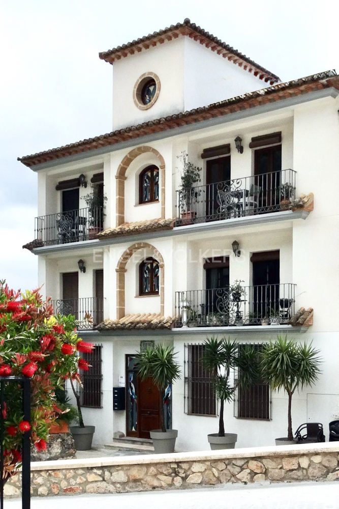 Luxury Penthouse with Private Pool and Panoramic Views in Forna (L'Atzubia)
