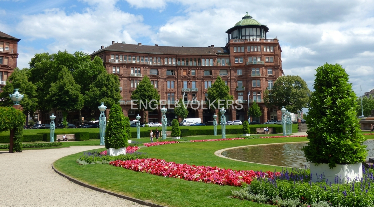 LUXURIÖSE GEWERBEFLÄCHE DIREKT AM WASSERTURM