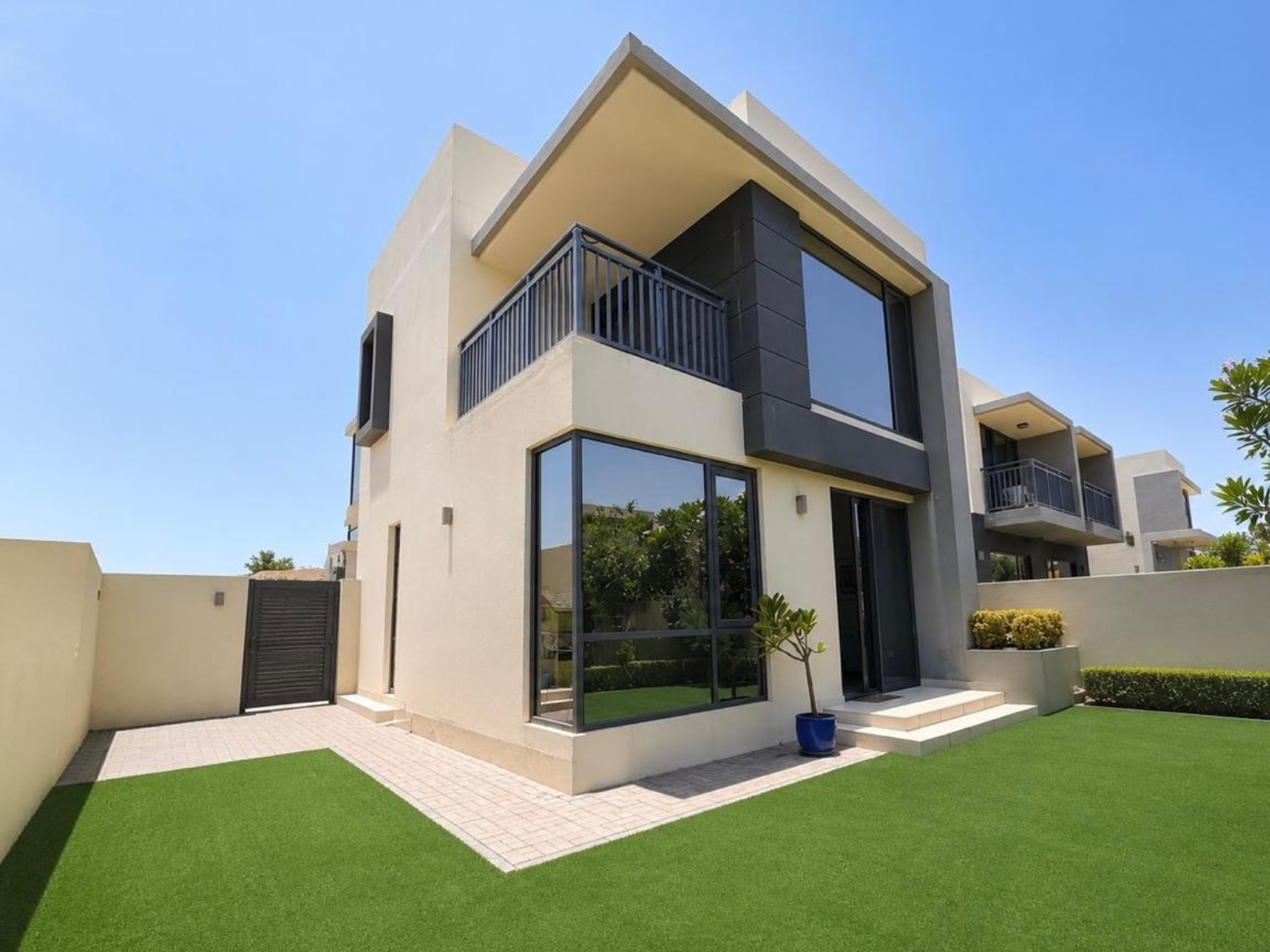 Green Belt | Close to Amenities | Corner Unit