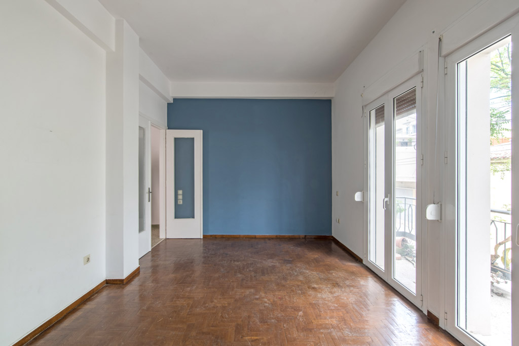 Distinctive investment house with expansion potential in historic Ano Petralona