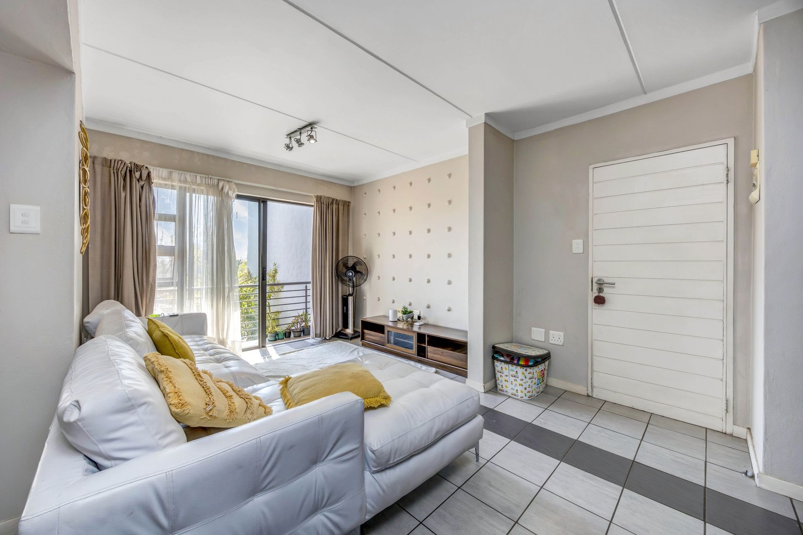 Spacious 2 Bedroom 2 Bath Apartment in Dainfern