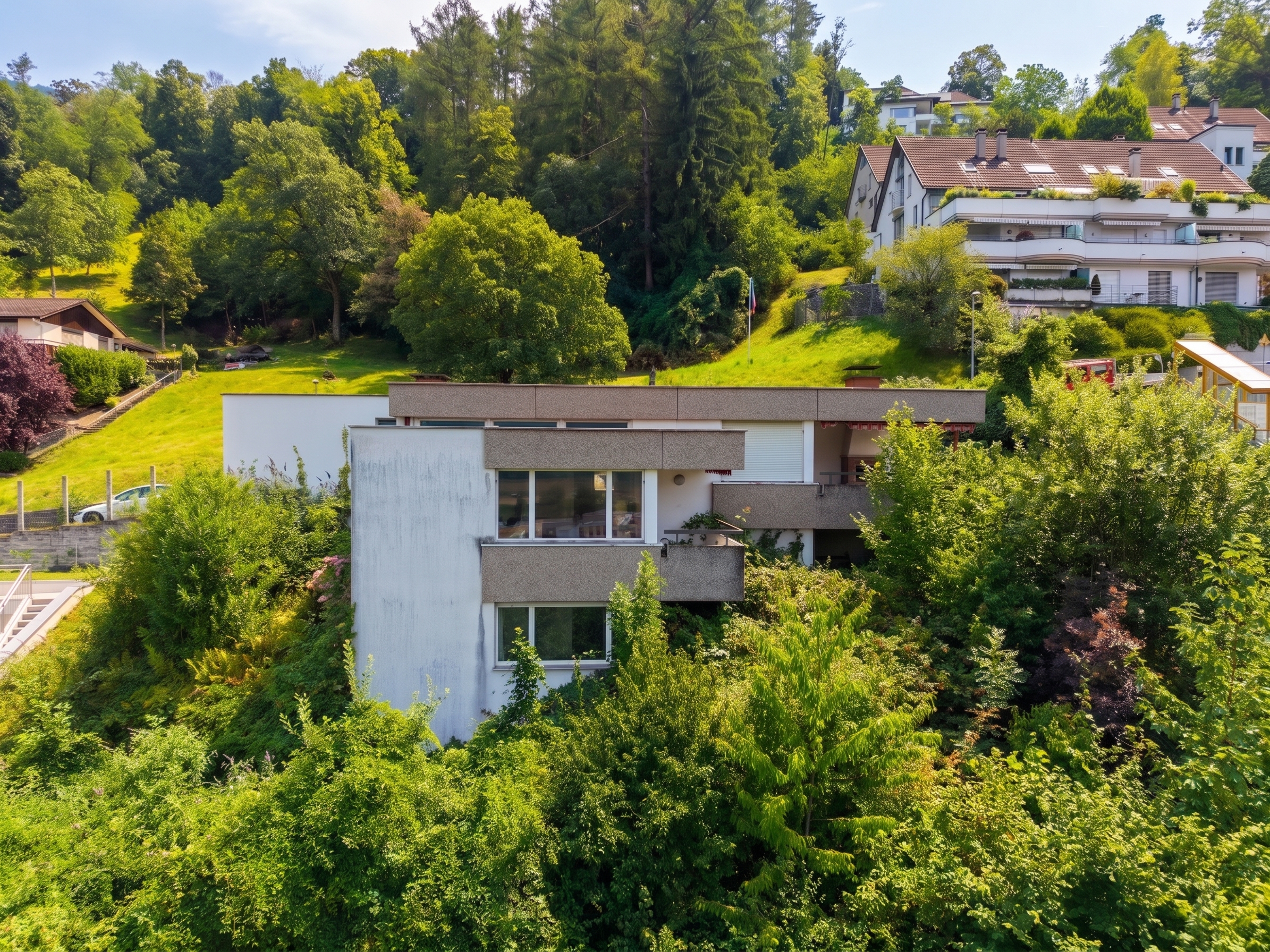 Attraktives Einfamilienhaus / Grundstück mit idealem Potenzial an perfekter Lage