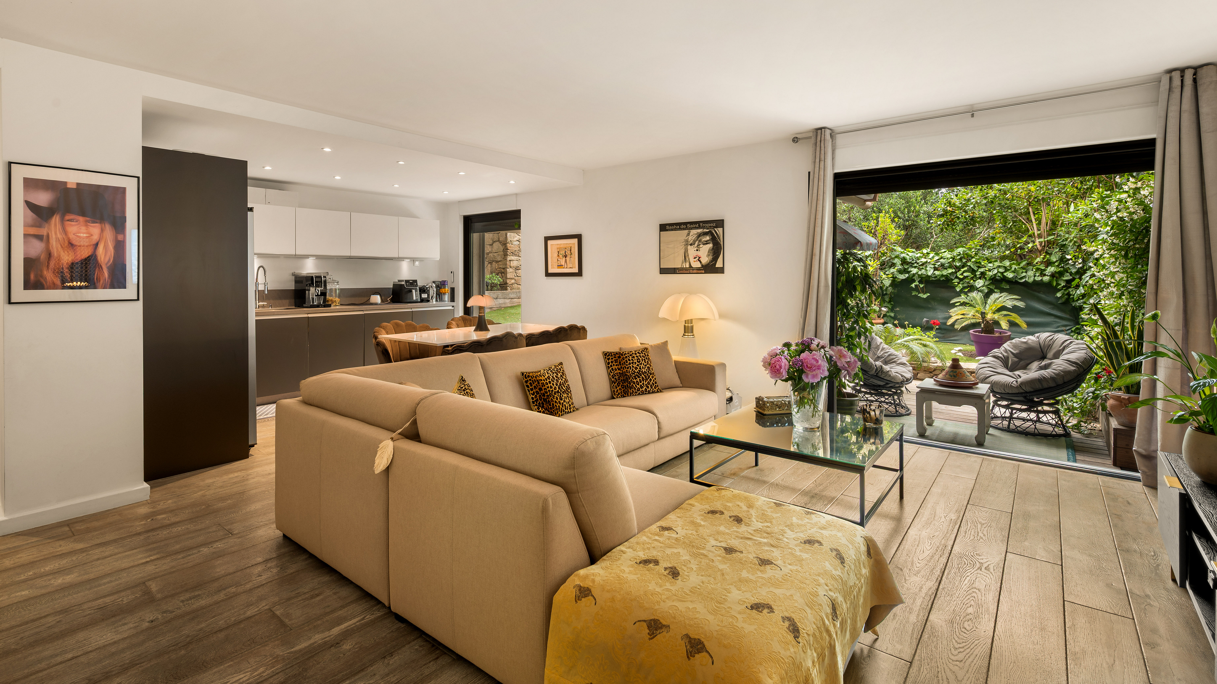 Appartement avec jardin privatif au cœur de Saint-Tropez
