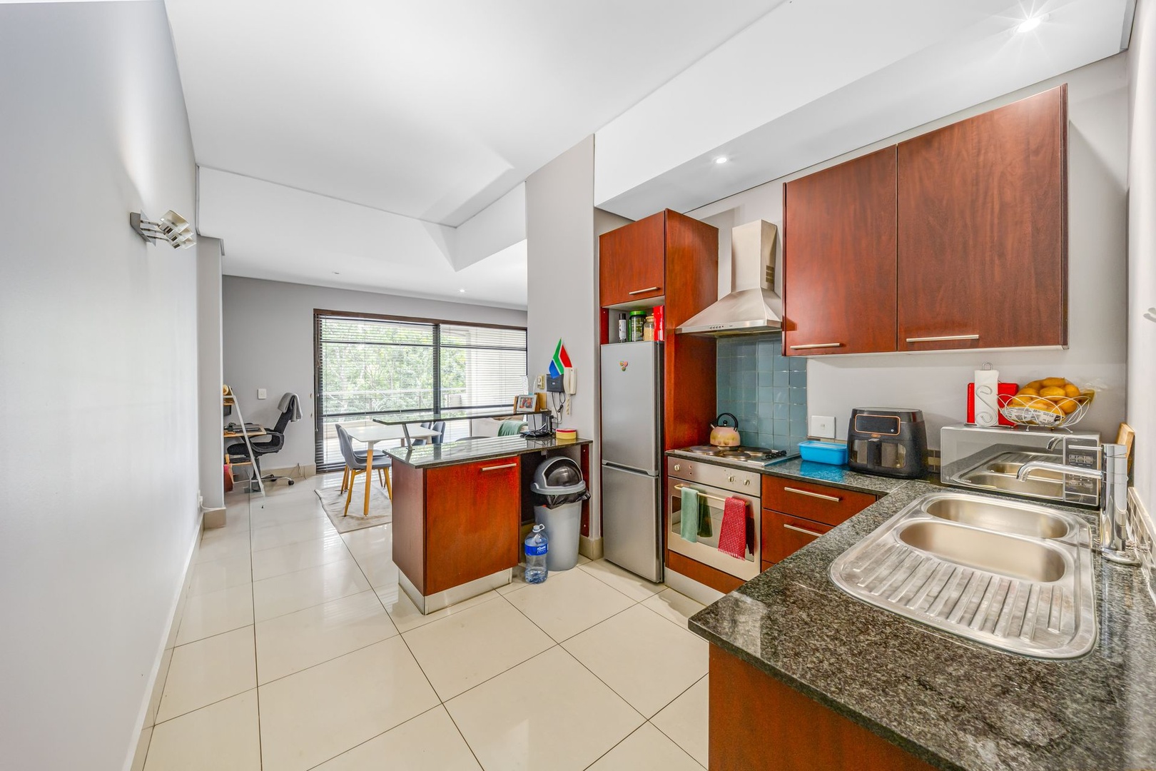 Modern 1-Bedroom Apartment for Rent – Craighall