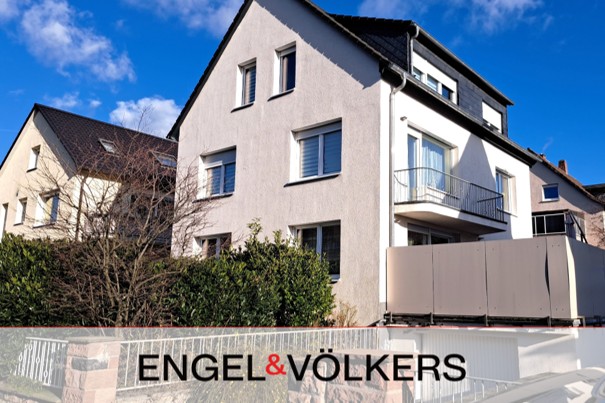 Stilvoll modernisiertes Ein- bis Zweifamilienhaus mit Wintergarten und Saunabereich in Heppenheim (Bergstraße)