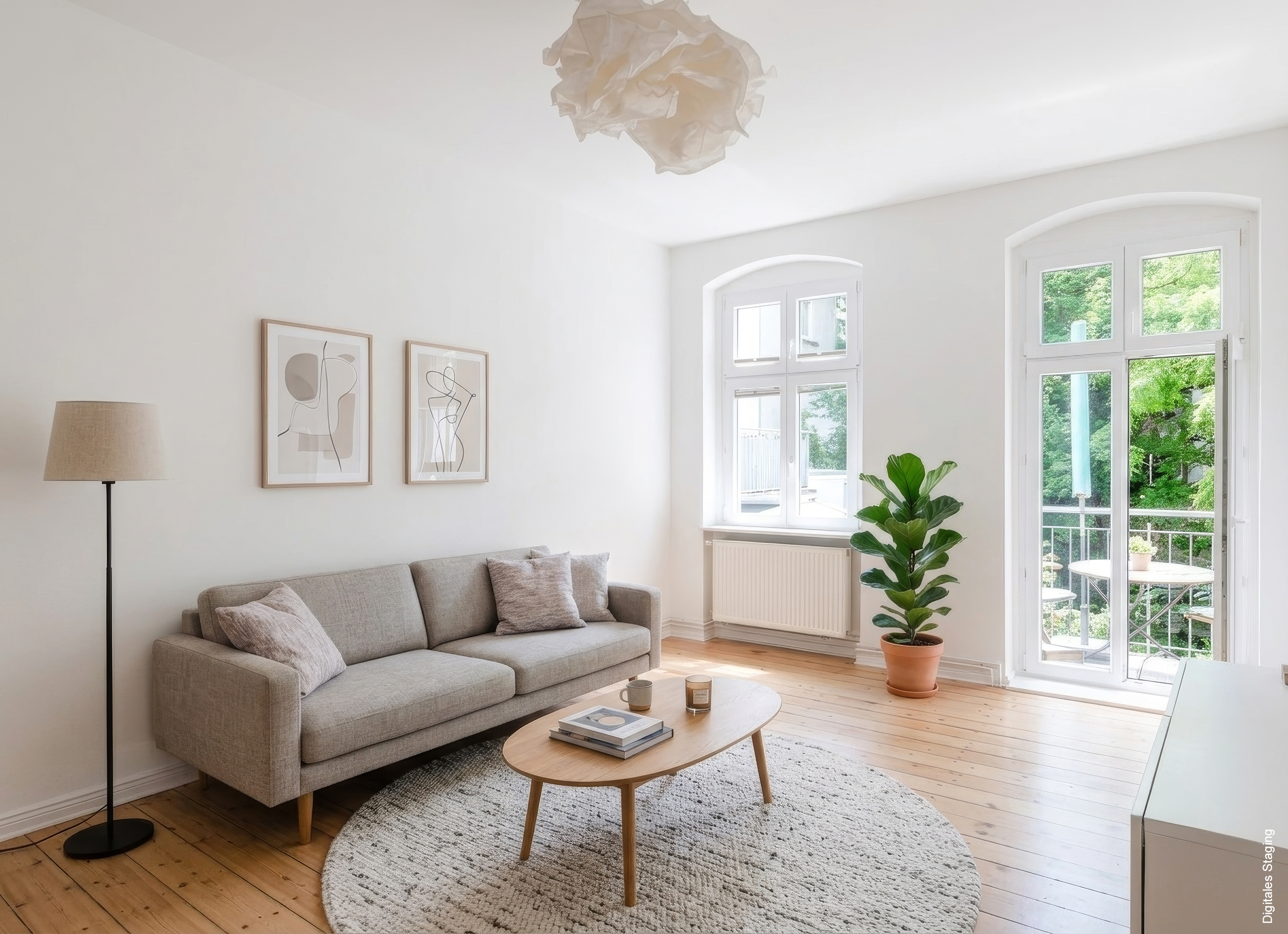 Stylish period apartment with loggia and sunny balcony facing a quiet courtyard