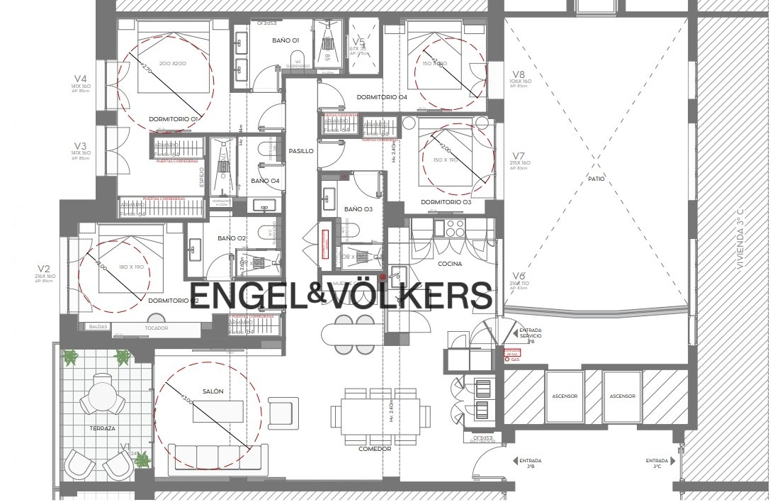 Newly renovated 4-bedroom apartment with terrace in Goya.