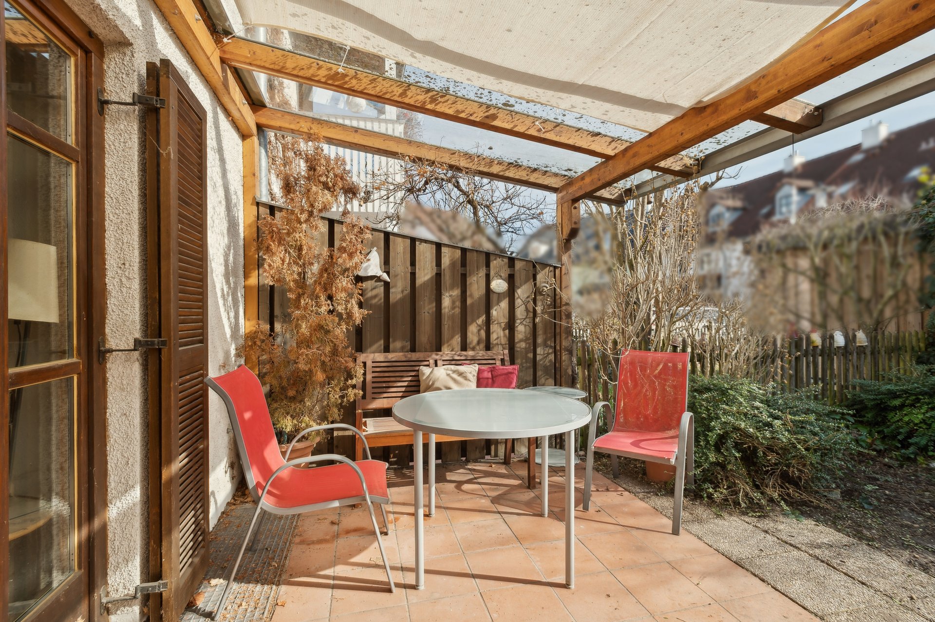 Charmantes Reihenmittelhaus mit Kamin, Garten und Ausbaupotenzial in ruhiger Wohnlage