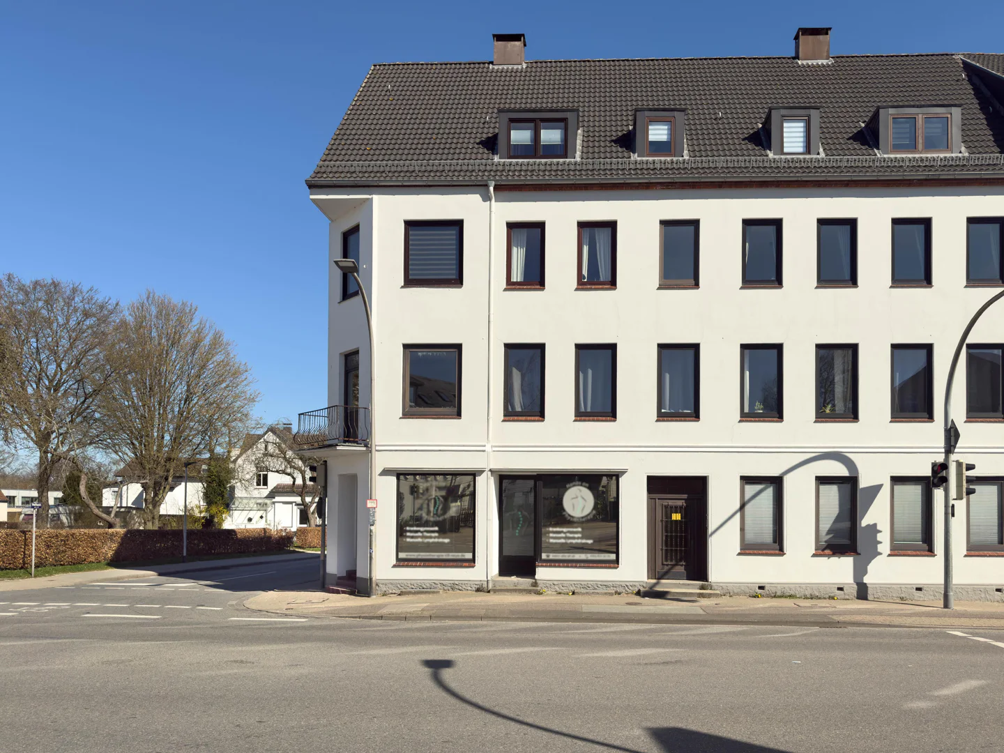 Schöne Praxisräume/Bürofläche in zentraler Lage, Stellplätze vorhanden - Foto 4