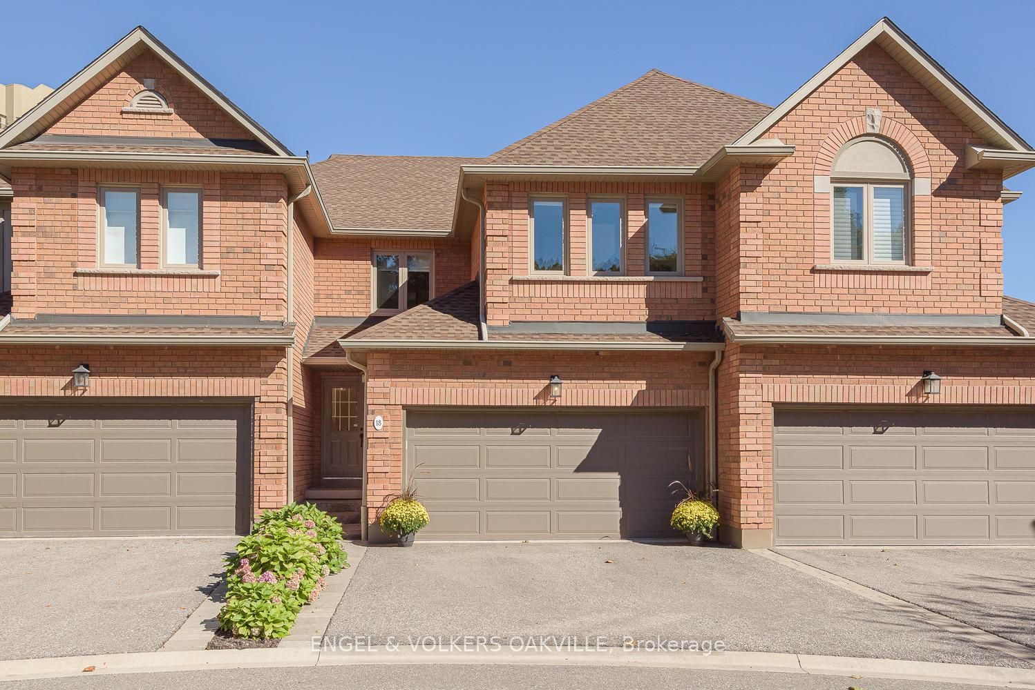 Renovated Elegance with Mature Tree Surroundings