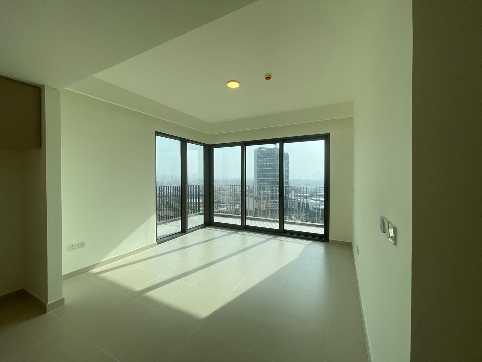 High Floor | Amenities View | Kitchen Appliances