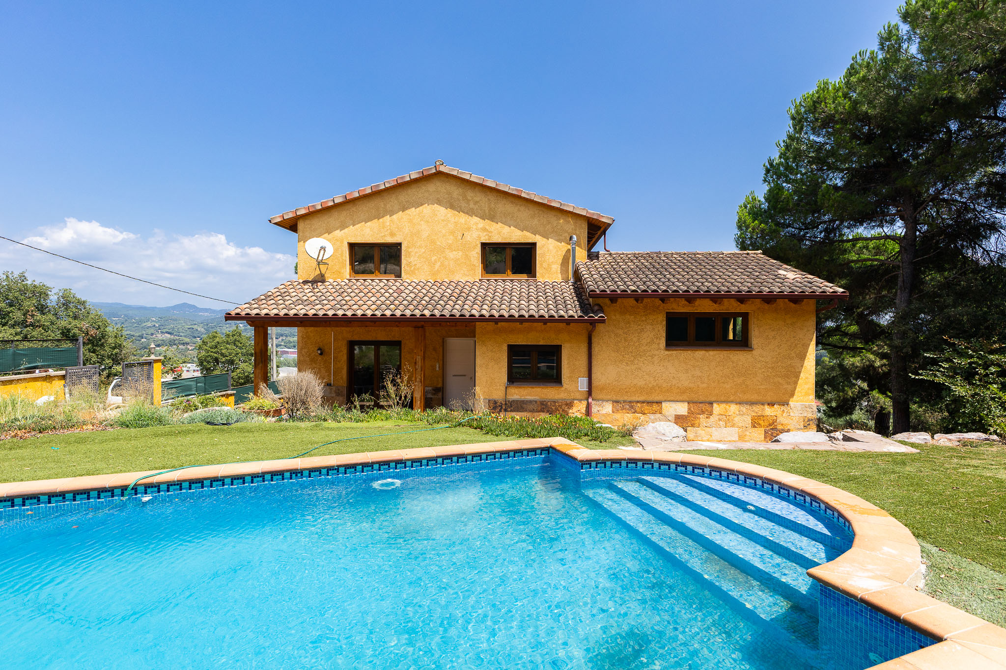 Wunderschönes Einfamilienhaus mit Pool in Fogars de la Selva