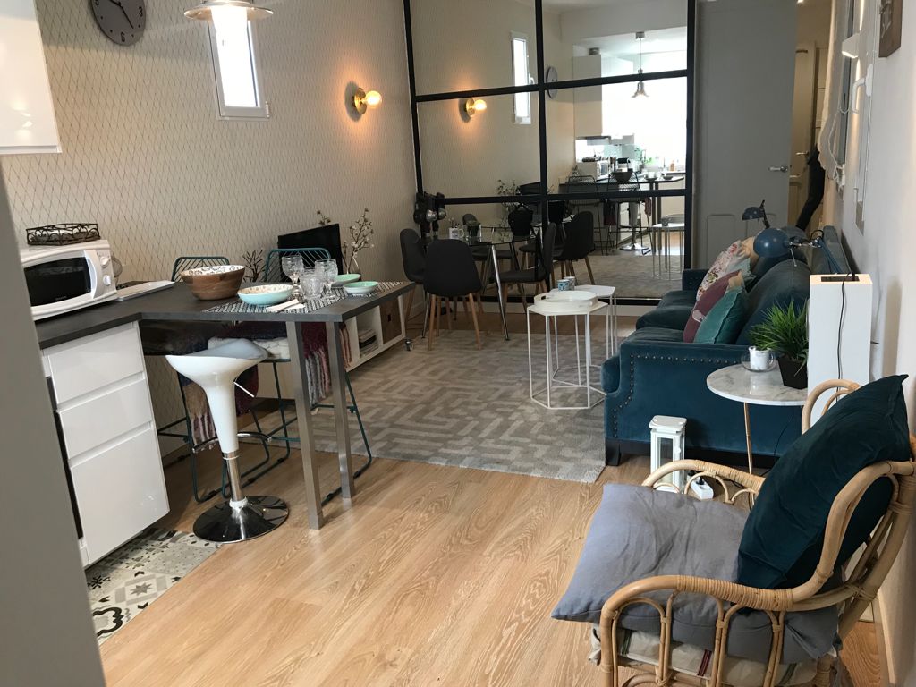 Cozy and Elegant 2-Bedroom Apartment on Claudio Coello Street