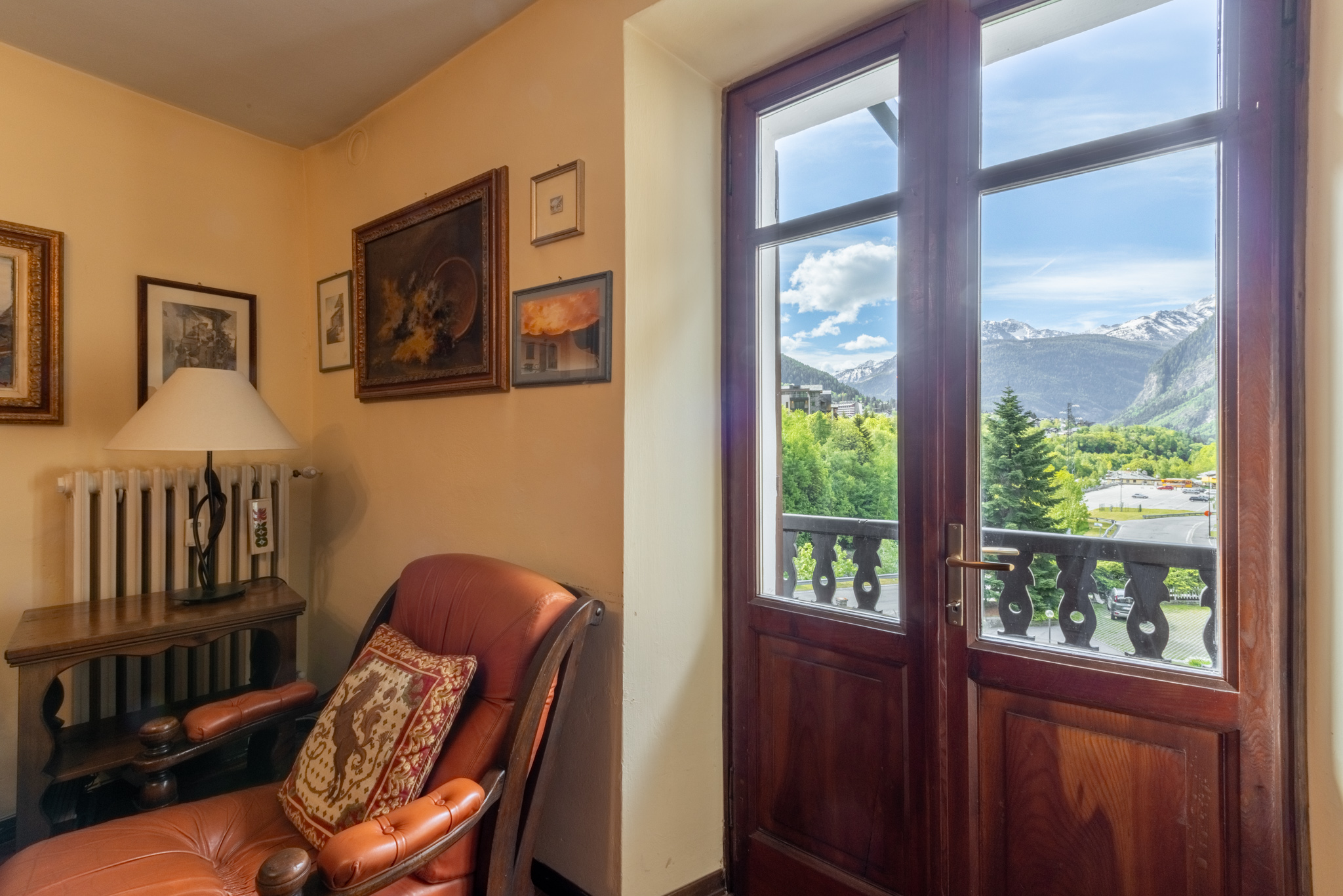 A charming retreat in the heart of Dolonne