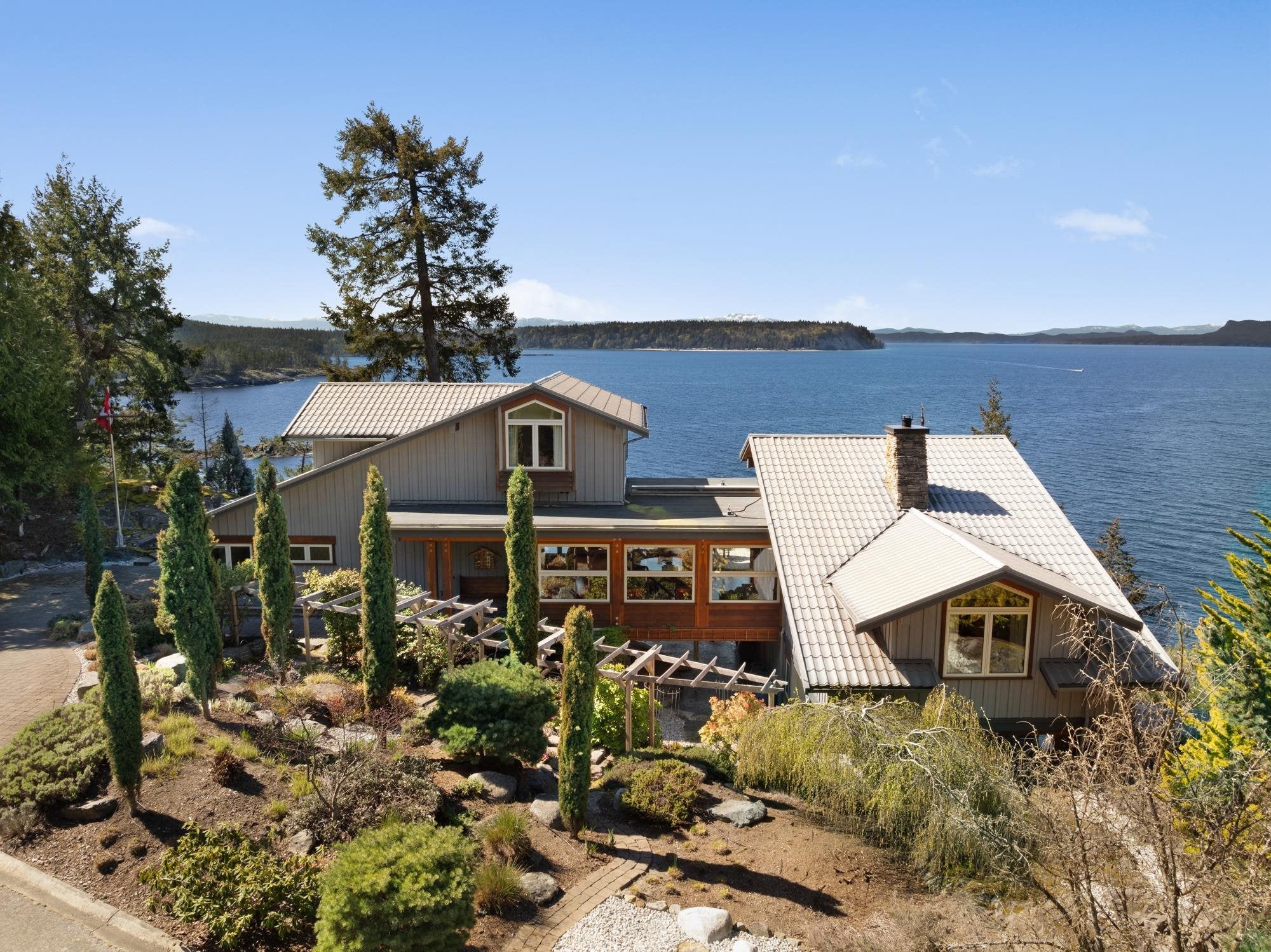 Iconic Waterfront Estate Offering Panoramic Ocean Views