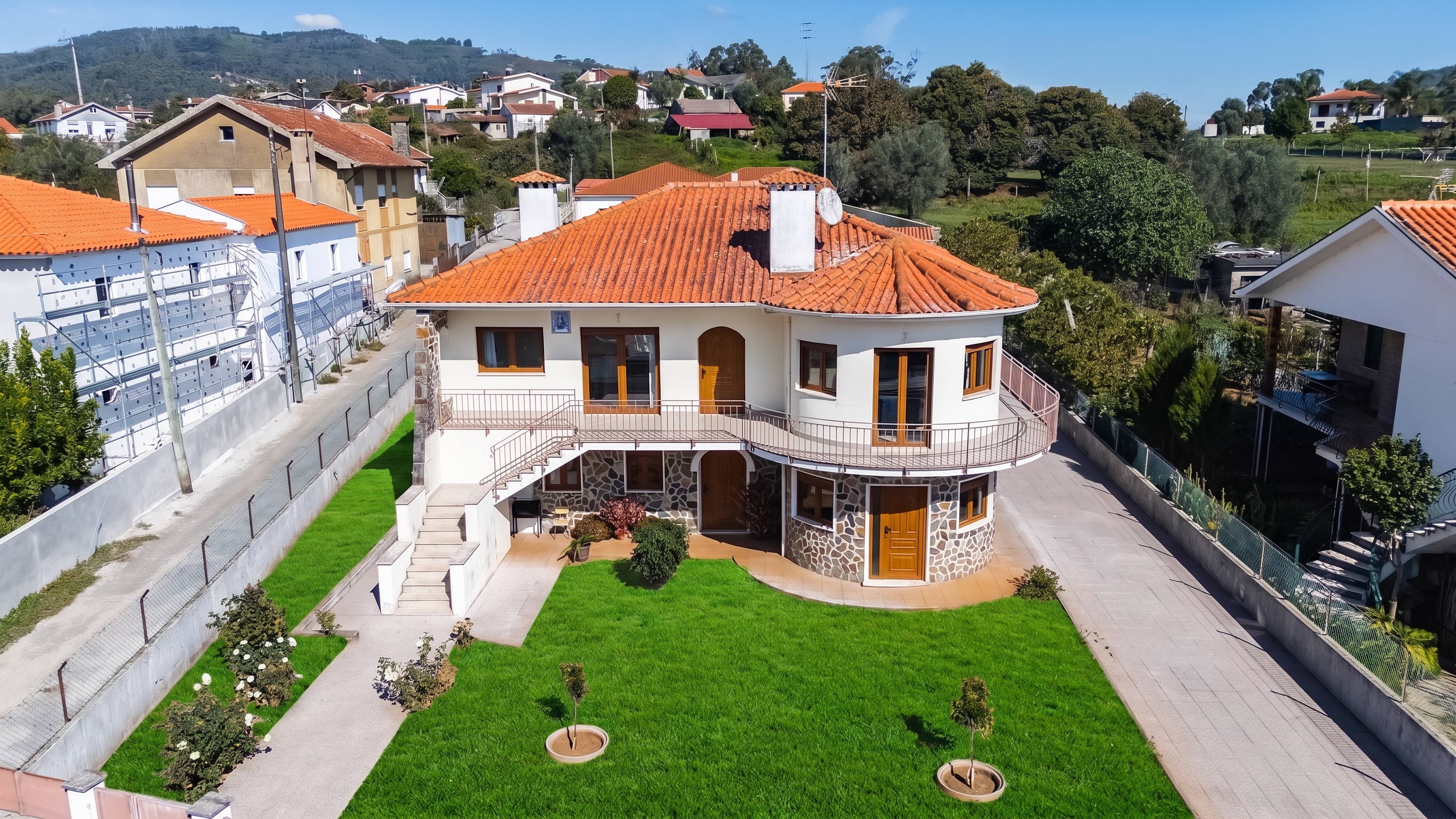 4-bedroom house with two independent floors in Vila Verde, Braga, northern Portugal [AI-modified]