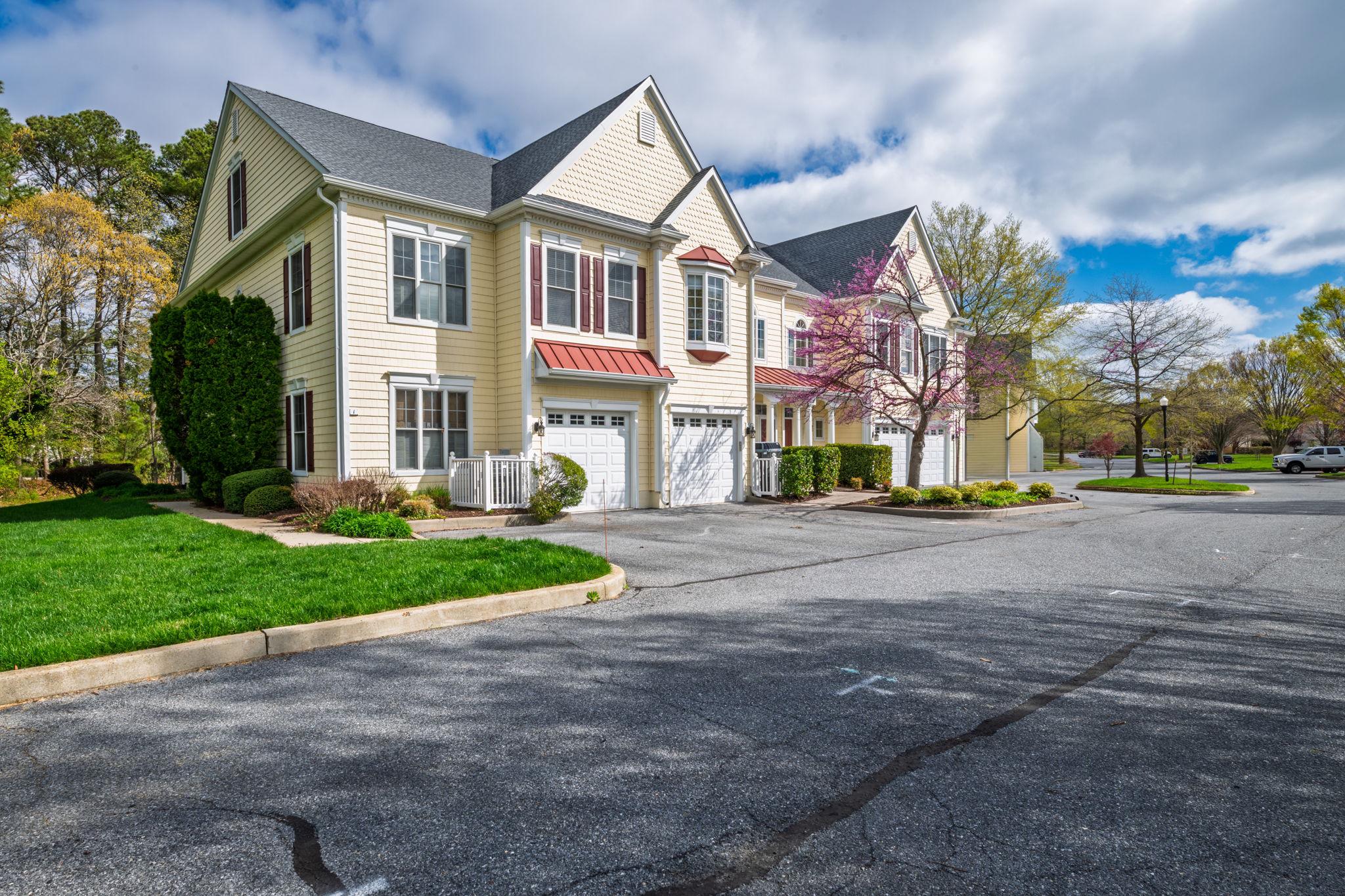 Canal Corkran Townhome with Water Views