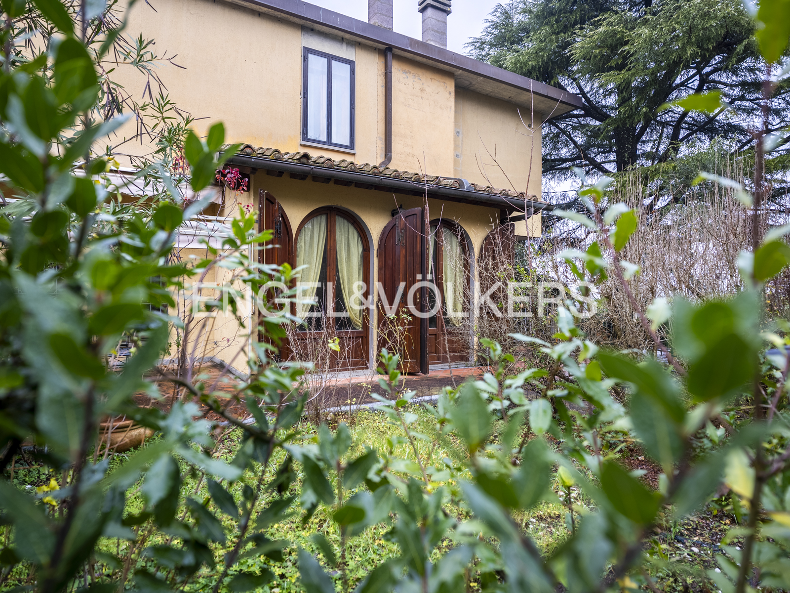 Spacious Multi-Level Residence with Garden