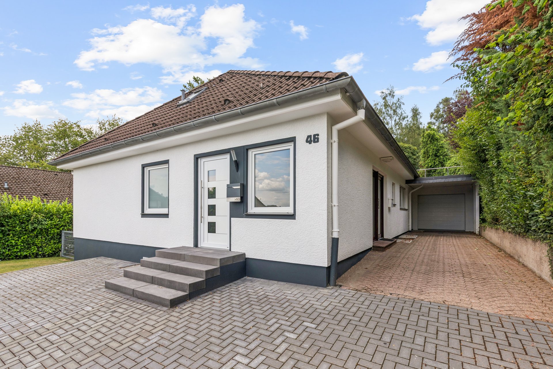 Renovated single-family home with two separate residential units in a sought-after, quiet location in Overath-Immekeppel
