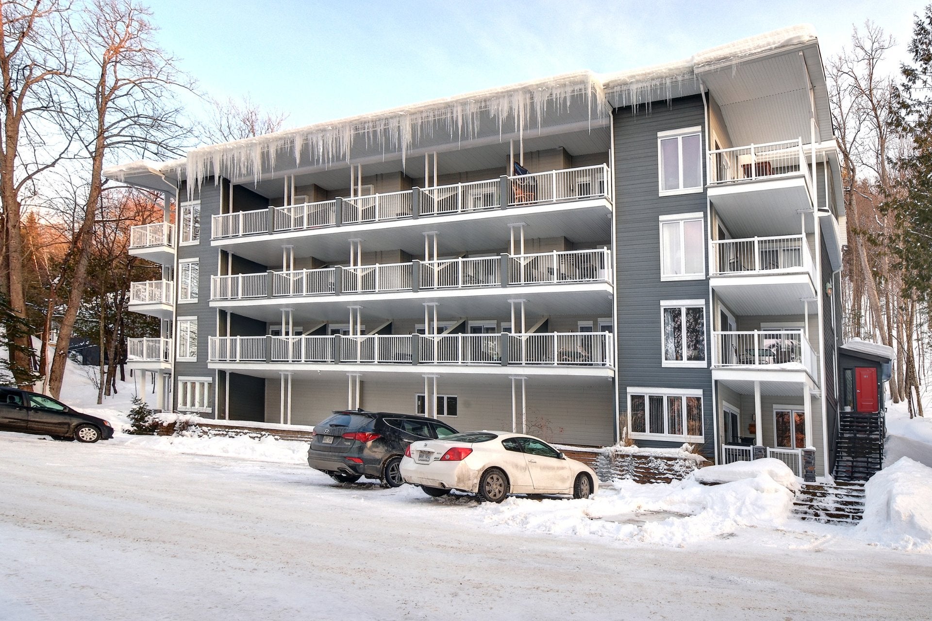 A versatile condo, in the heart of Tremblant's Old Village!