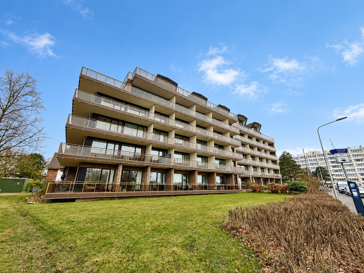 Möbliertes Ferienapartment mit Meerblick und Pkw-Stellplatz
