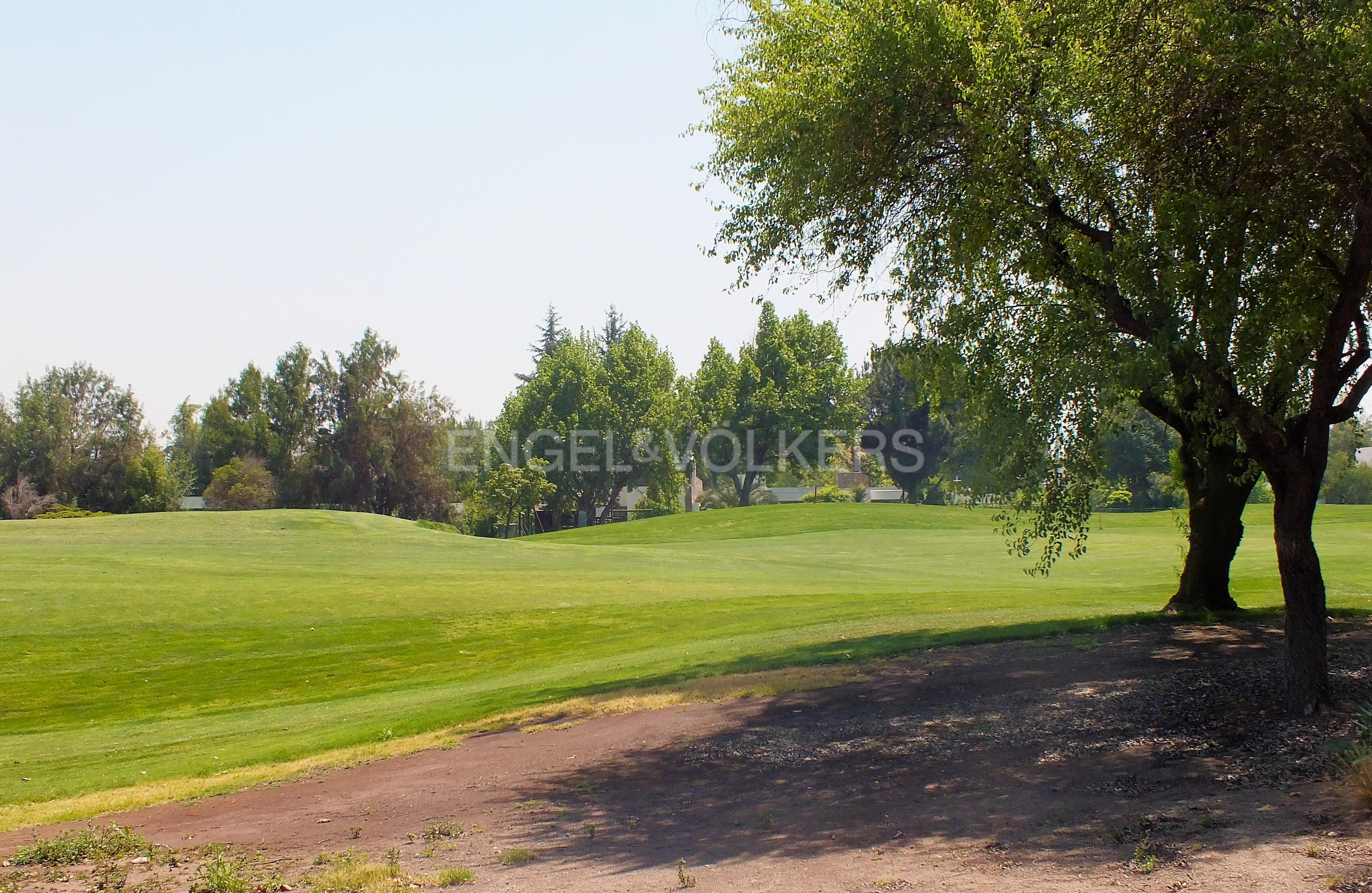 Borde cancha, excelente sitio en Las Brisas de Chicureo