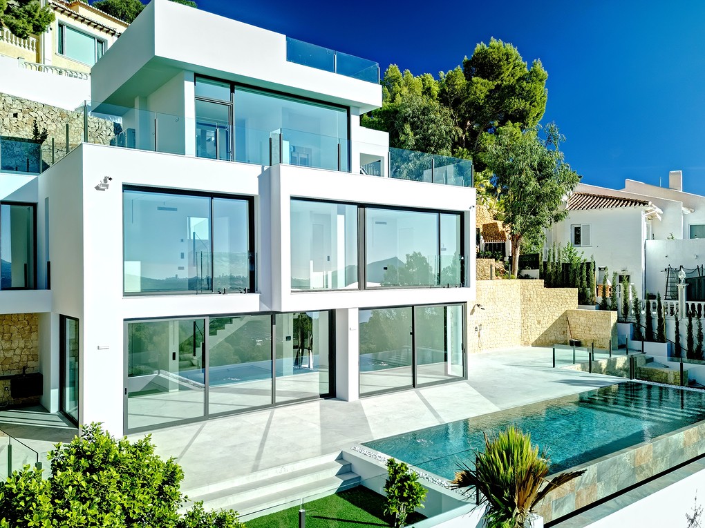 New build villa with panoramic sea views