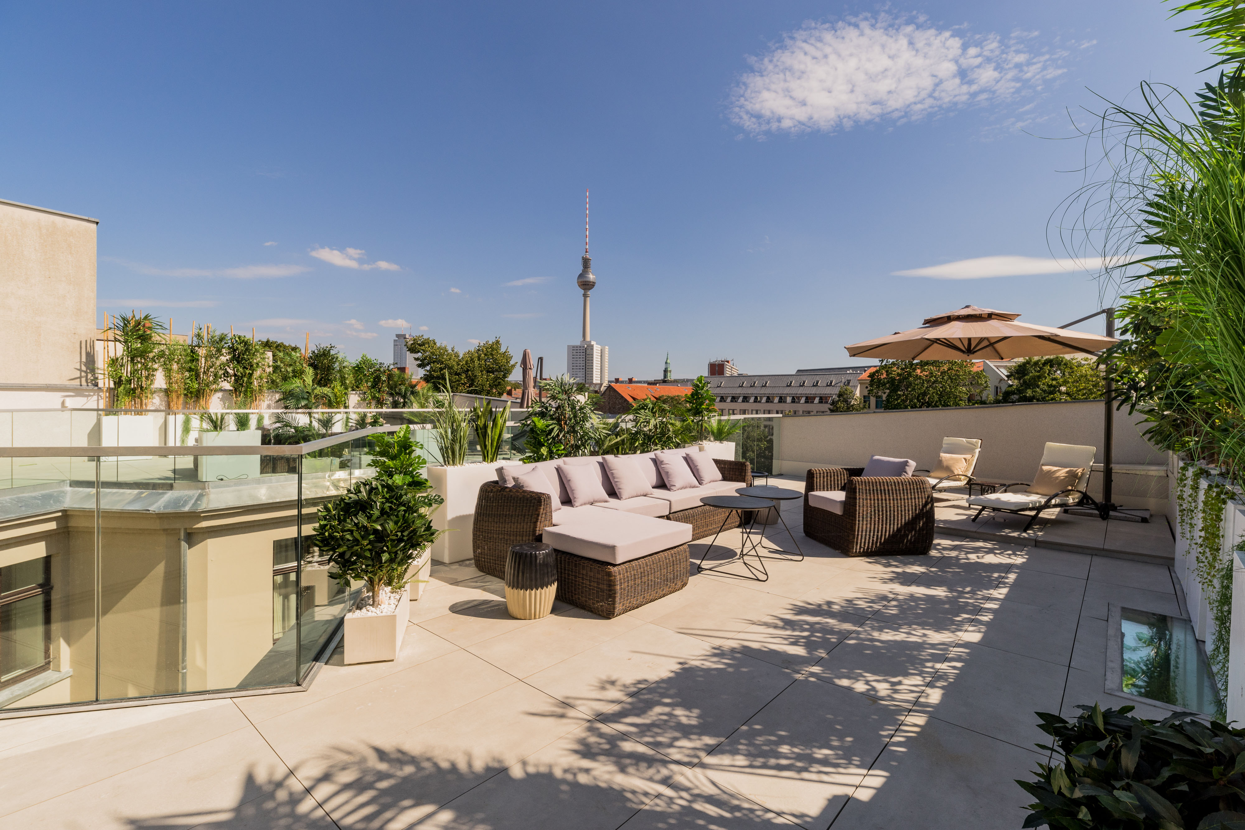 Unique top-floor maisonette with two terraces in the Scheunenviertel