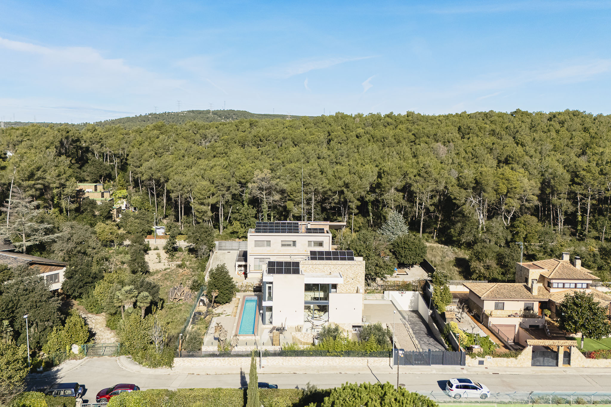 Design, comfort, and sustainability: luxury home in Begues
