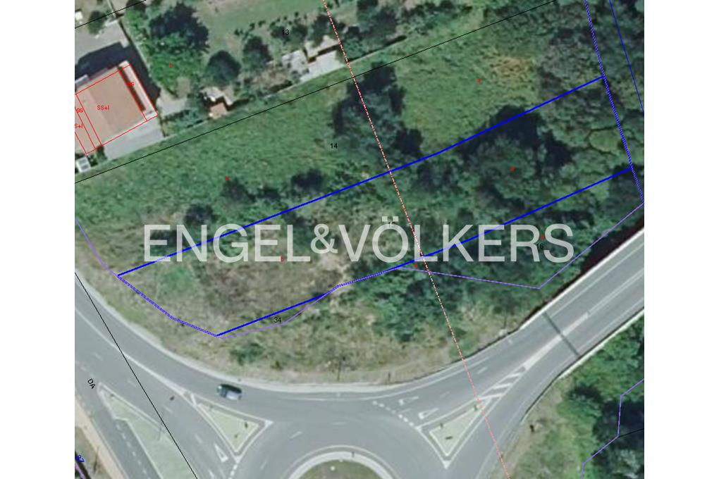 E&V sells a property in Romaño, Santiago de Compostela of 1359m2